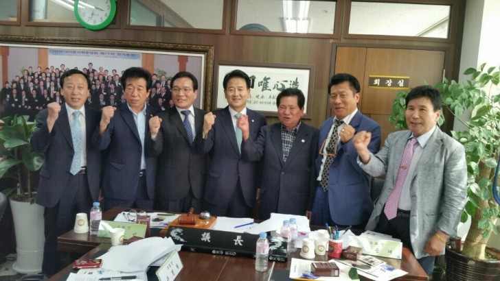 beaef32c8d9943ba6f265913cfe24c60_1550852